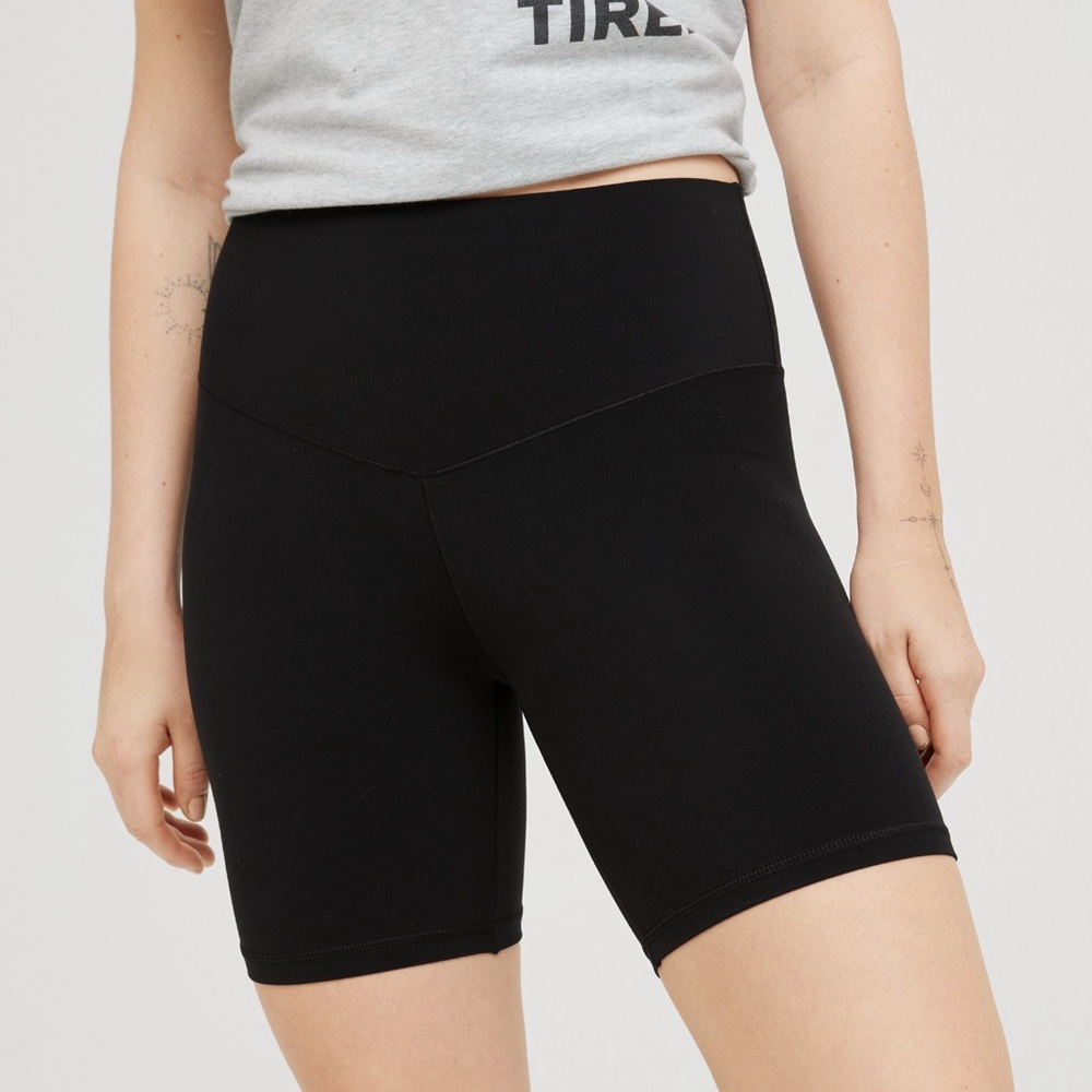 OFFLINE By Aerie Real Me High
Waisted 7" Bike Short Size XL NWOT